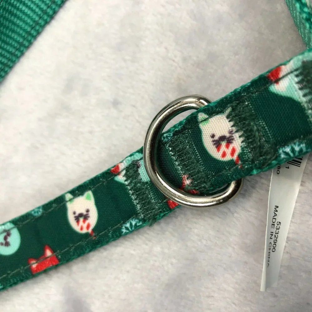 Merry&Bright Cat Vest Harness and Leash 2 Piece Christmas Winter Theme